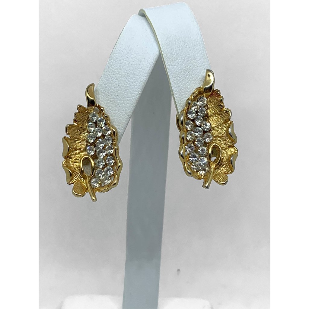 Bsk Vintage Gold FeatherLeaf Clip Earrings With Rhinestones Signed 29$